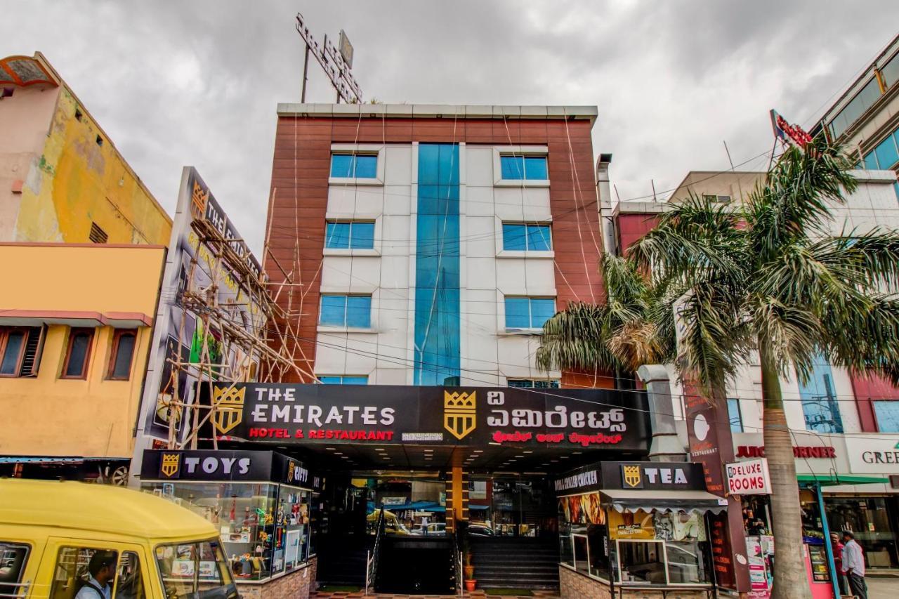 Capital O 5381 The Emirates Hotel Bangalore Exterior foto